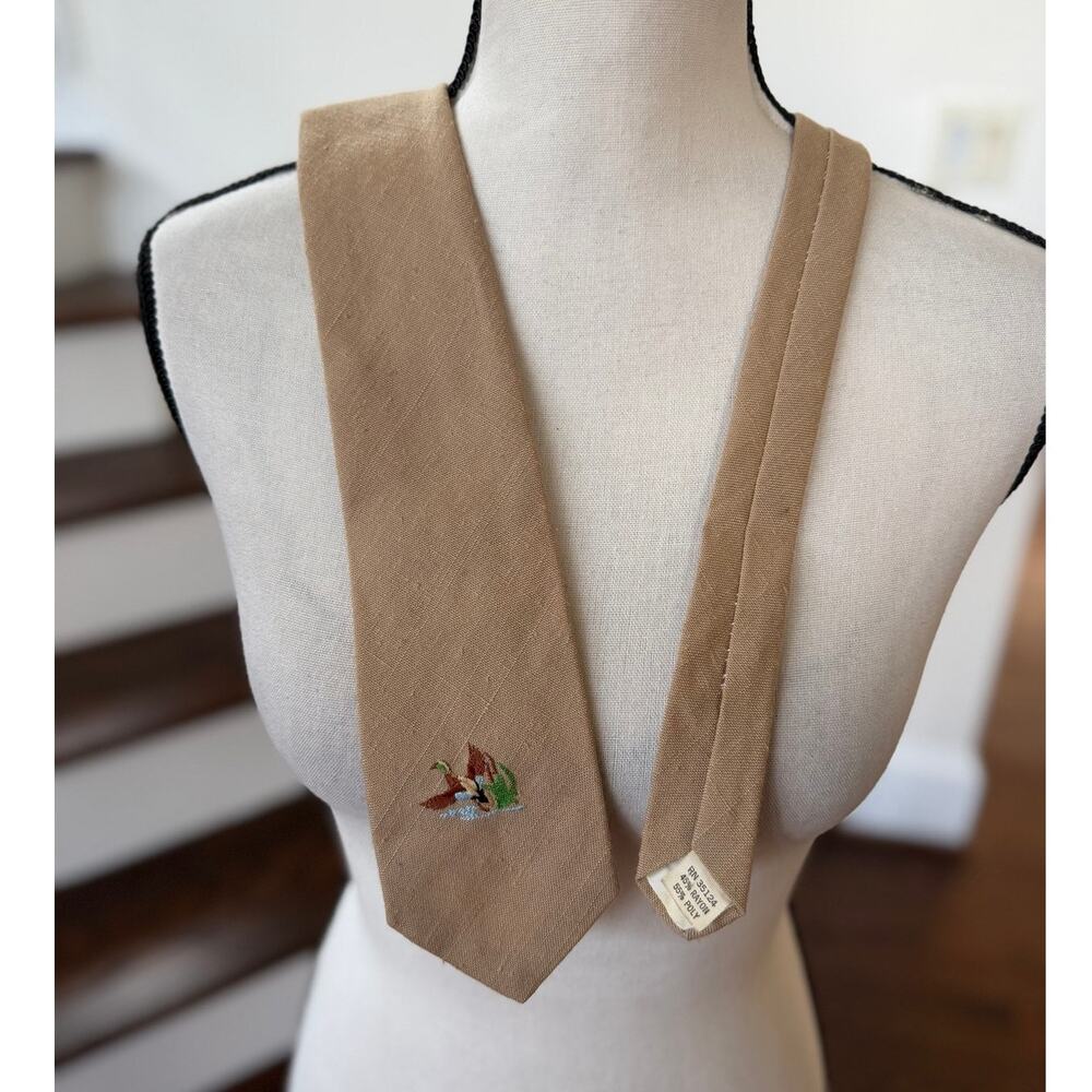 Vintage Light Brown Tan Woven Embroidered Pheasant Tie Preppy Hunting Southern